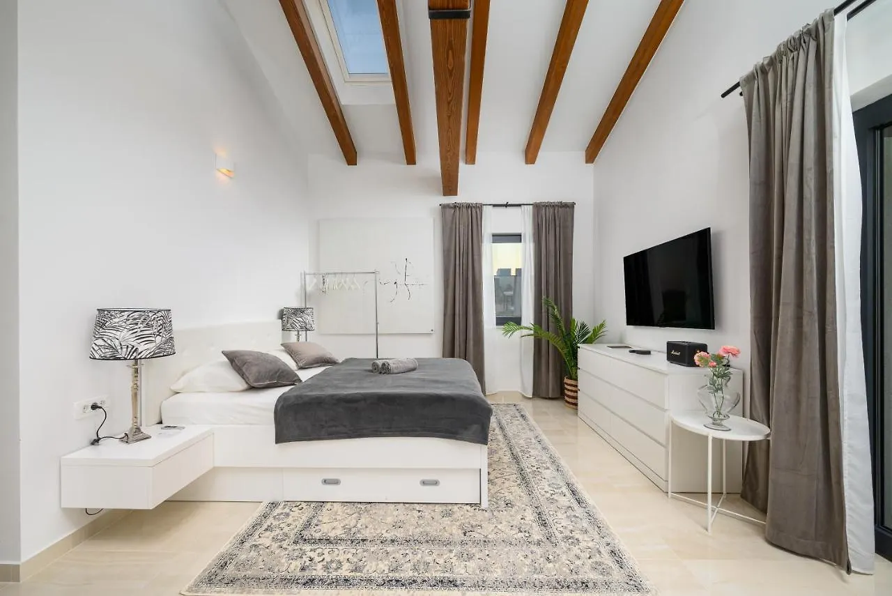 Villa Linnelle Seaview- Rovinj, Heated Pool Burići