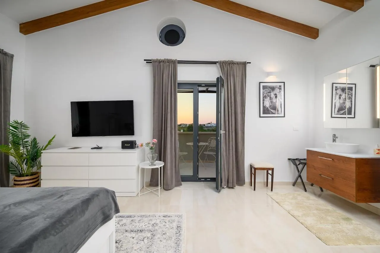 Villa Linnelle Seaview- Rovinj, Heated Pool Burići