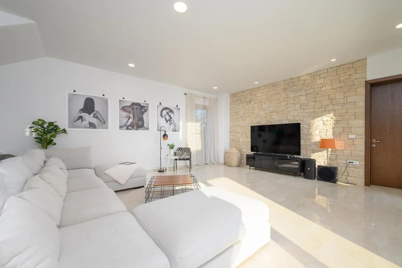 Villa Linnelle Seaview- Rovinj, Heated Pool Burići 0*,