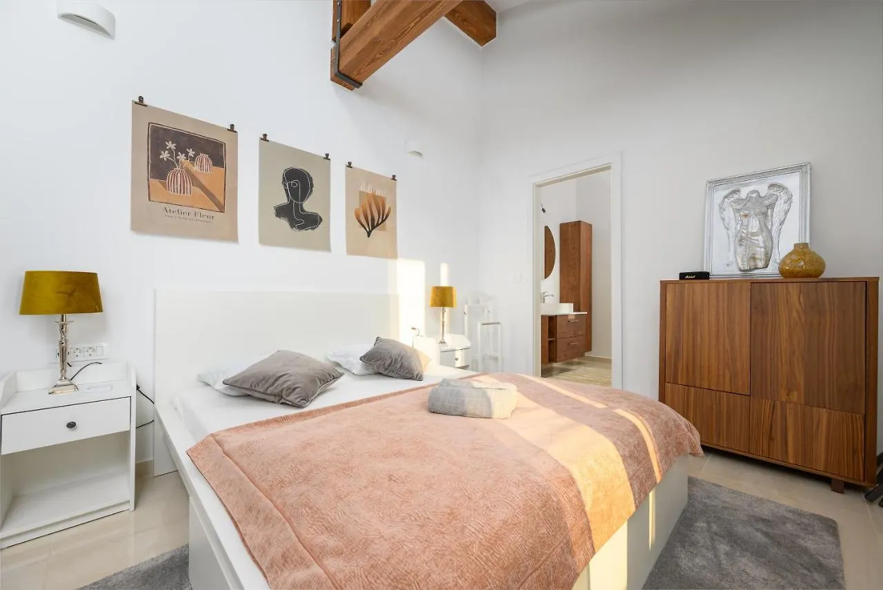Villa Linnelle Seaview- Rovinj, Heated Pool Burići